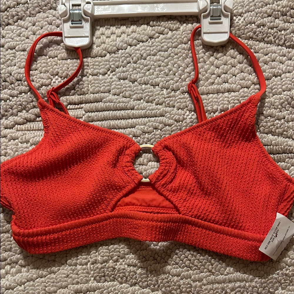 NWT- Coral Swimsuit Top